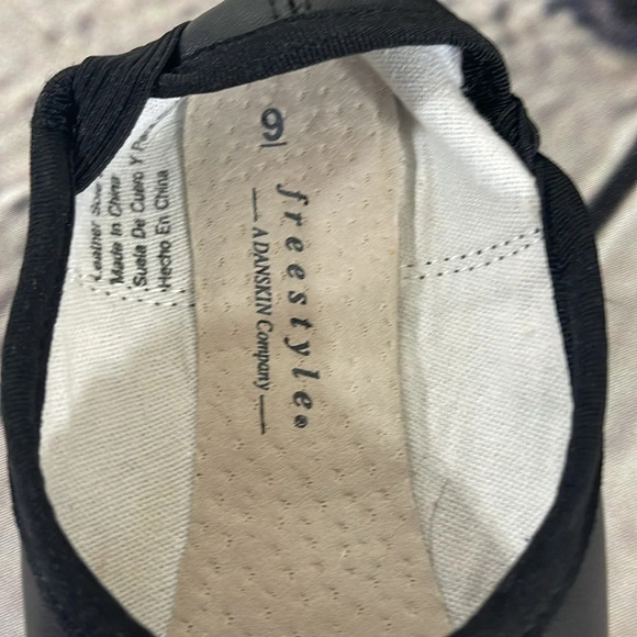 Freestyle ballet slippers toddler size 9 - Picture 5 of 5